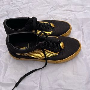 Vans old skool Harry Potter gold and black size 7.5 for men. Size 9 for women